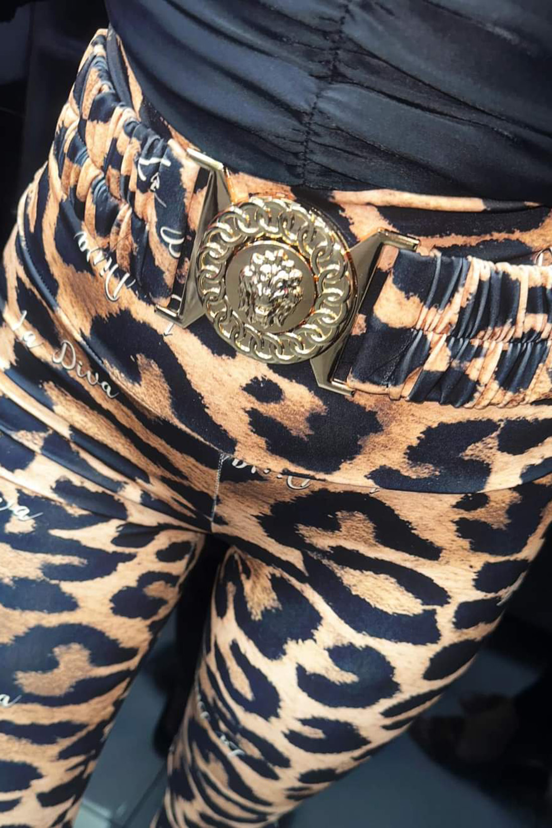 LEGGINSY Z KLAMRĄ LA DIVA BRĄZOWA PANTERA - obrazek 3