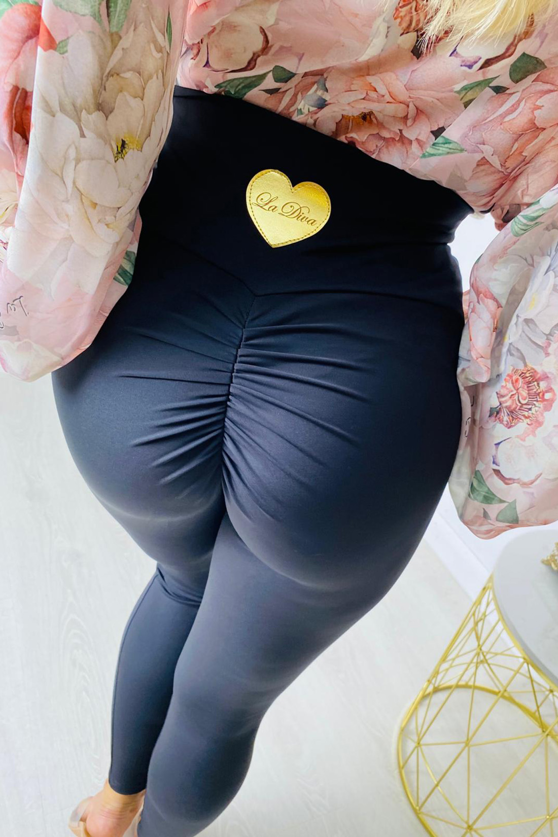 LEGGINSY Z KLAMRĄ LA DIVA CZARNE - obrazek 3