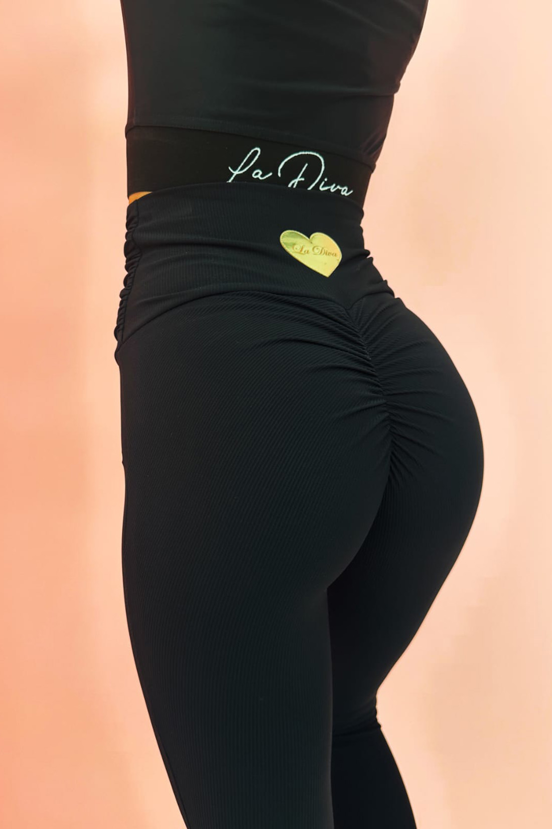 LEGGINSY Z MARSZCZENIEM LA DIVA CZARNE - obrazek 2