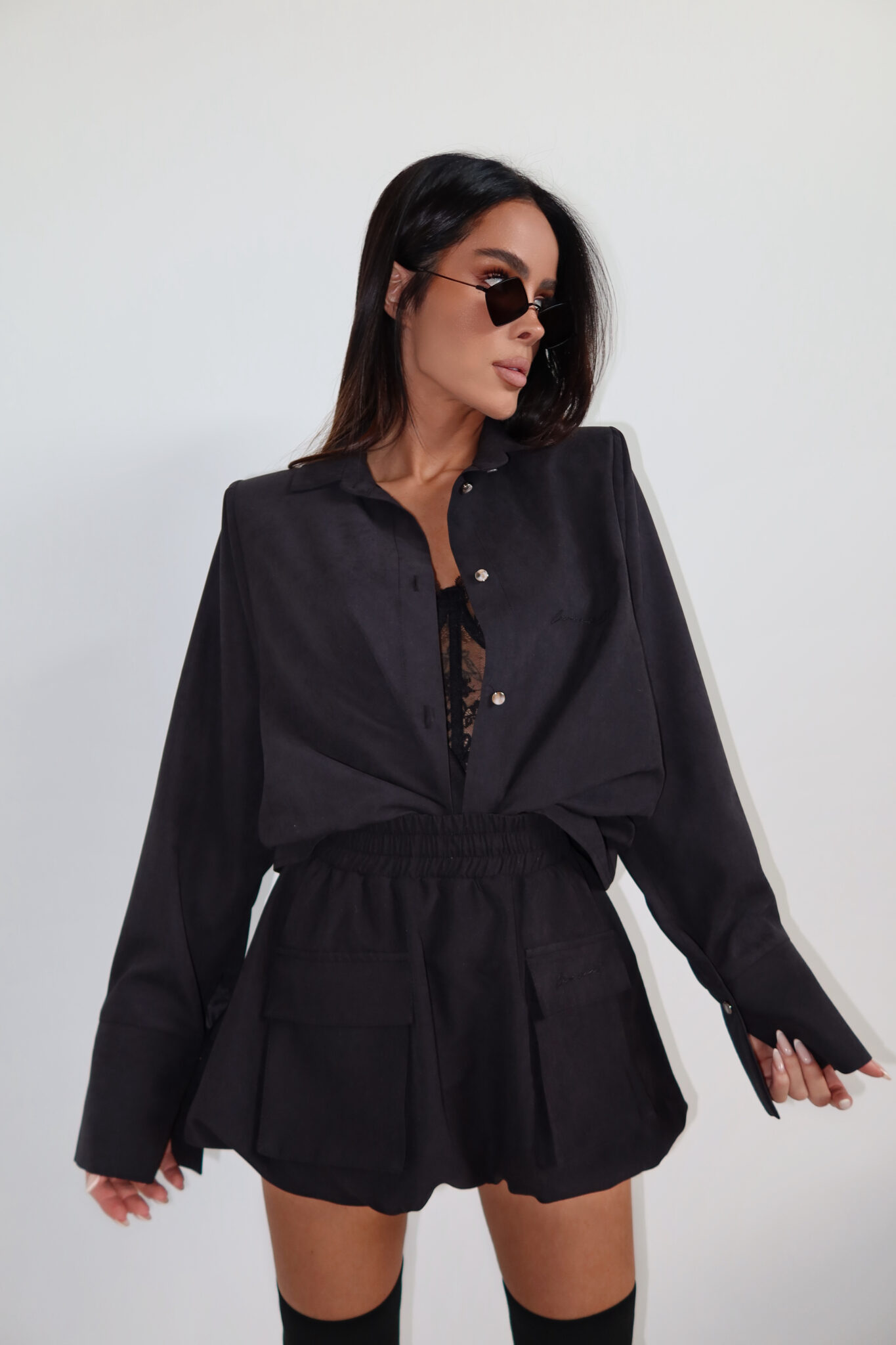 Spódnica VELVET czarna LAMANUEL - obrazek 2