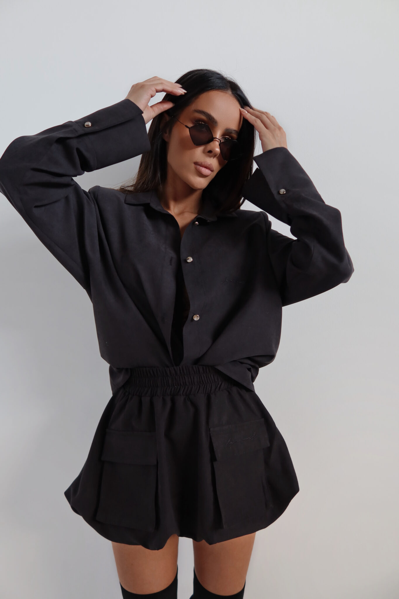 Spódnica VELVET czarna LAMANUEL - obrazek 5