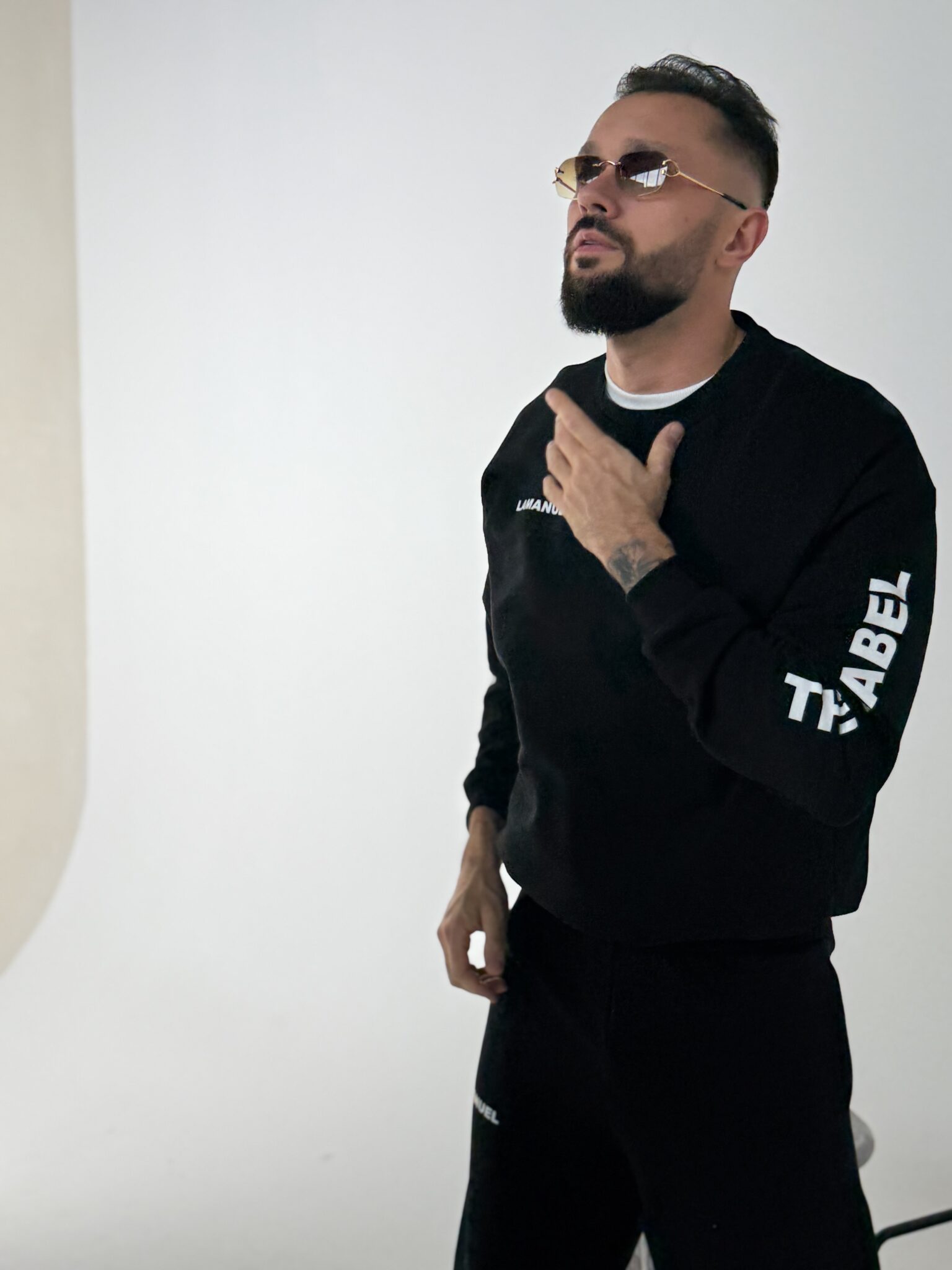 Bluza UNITY czarna LAMANUEL - obrazek 3