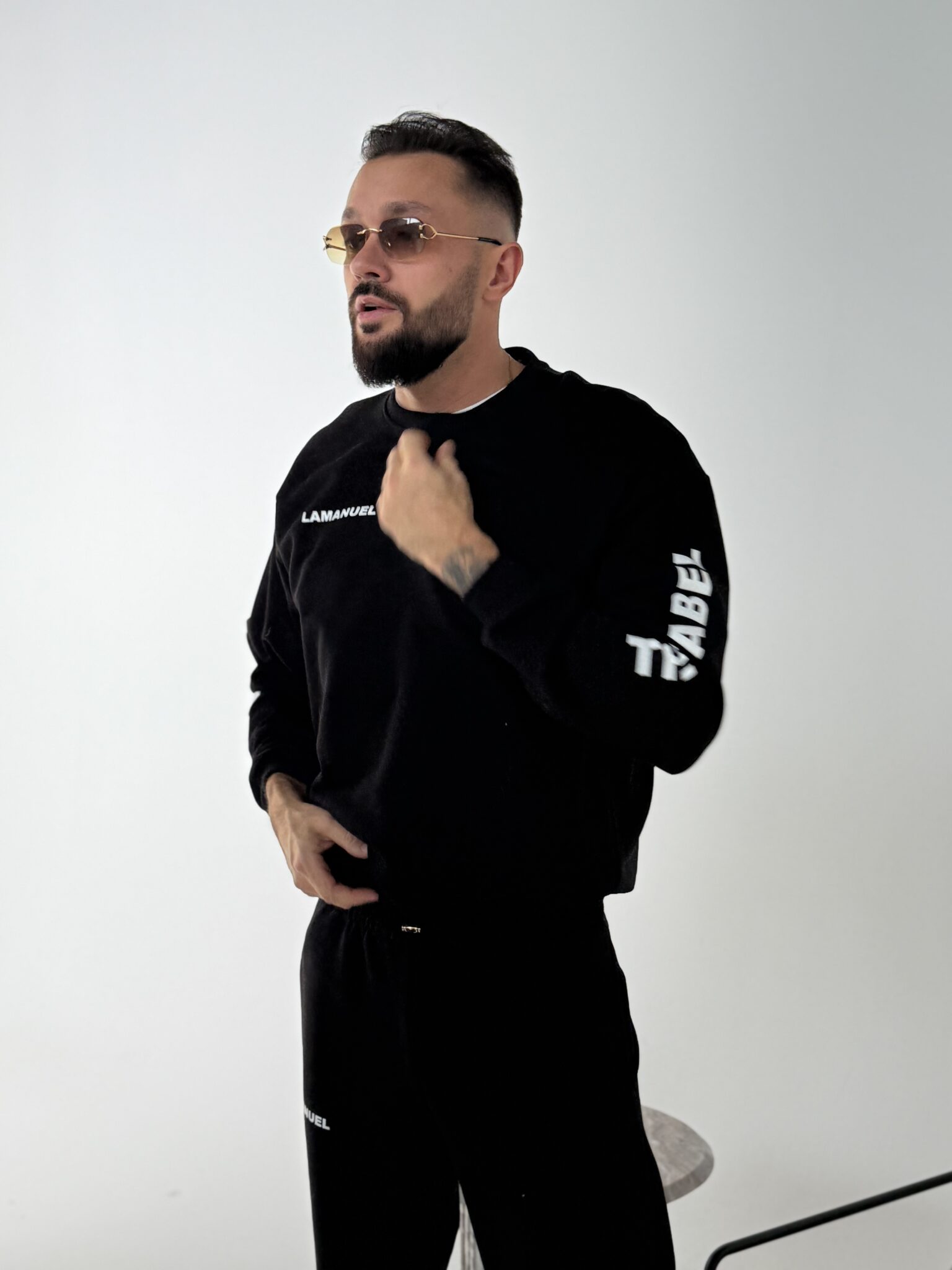 Bluza UNITY czarna LAMANUEL - obrazek 2